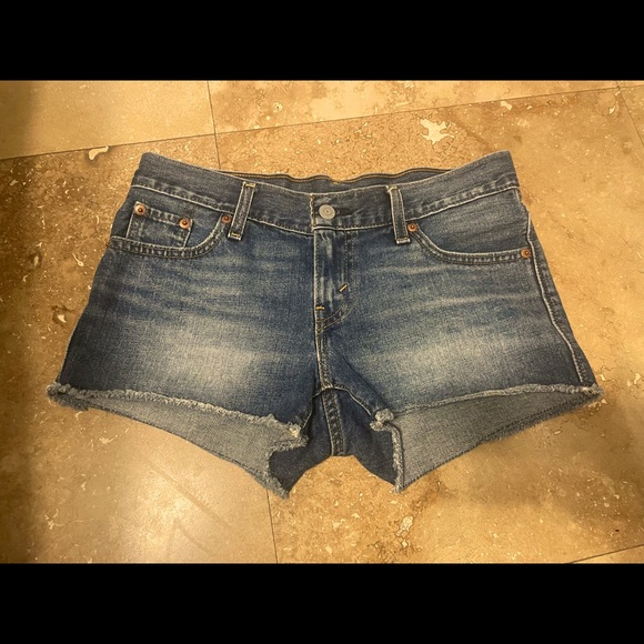 Jean Levi Shorts - Picture 1 of 6